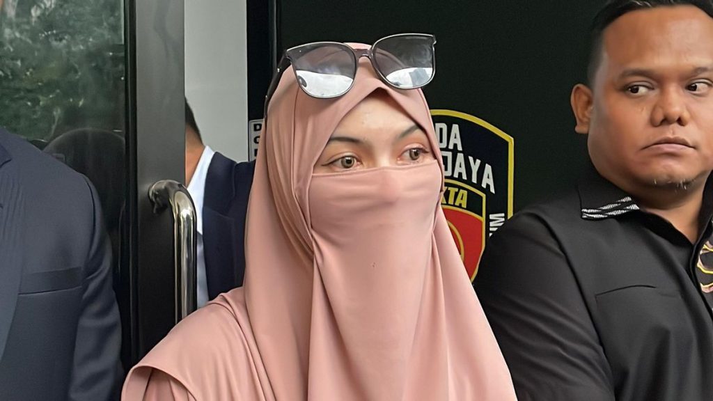 Wardatina Mawa Putuskan Gugat Cerai Insanul Fahmi