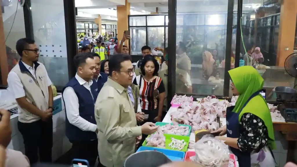 Mendag Tinjau Harga Sembako Jelang Natal di Surakarta