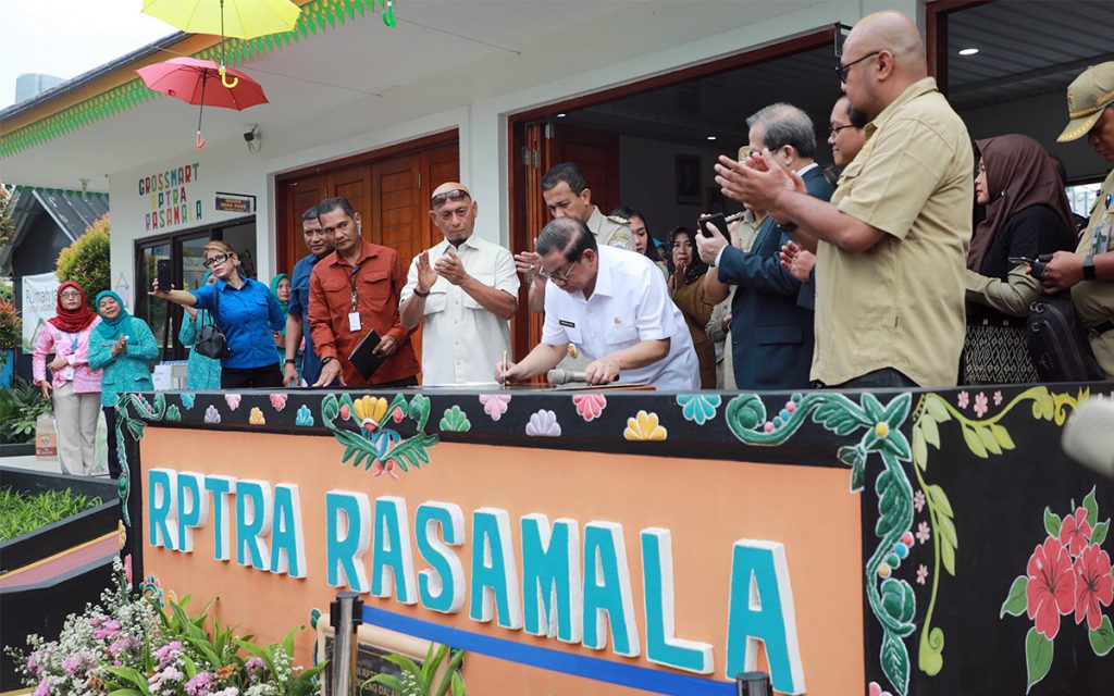 Pramono Resmikan Ulang RPTRA Rasamala