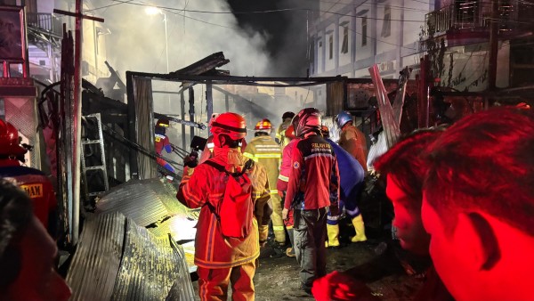 Kebakaran di Balikpapan, Dua Bangunan Terbakar dan Satu Anak Tewas
