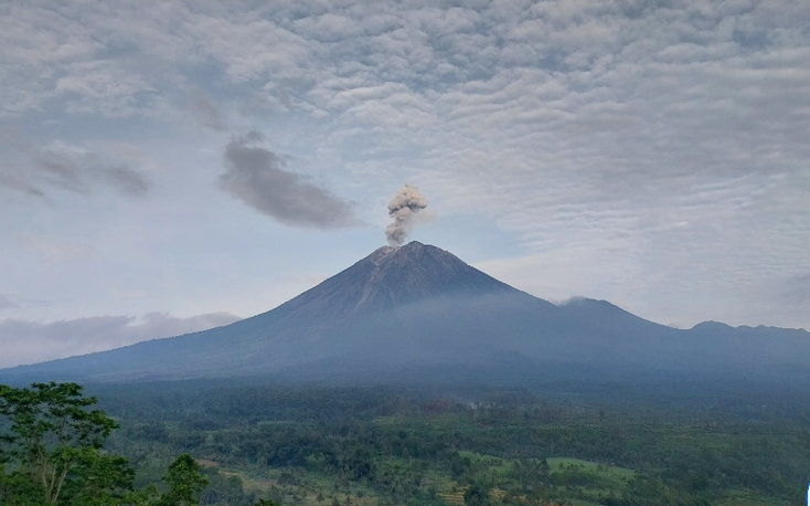 Erupsi Beruntun Gunung Semeru, Kolom Abu Capai 1.000 Meter