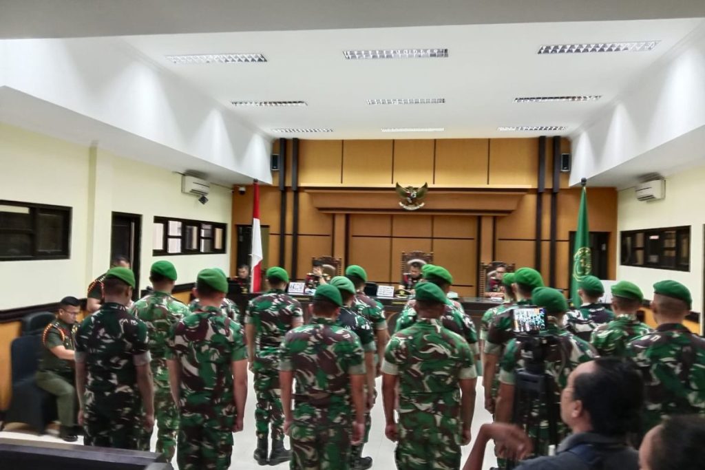 17 Terdakwa Kasus Prada Lucky Dituntut Penjara dan Pemecatan