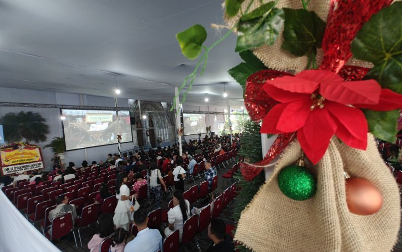 Misa Pontifikal Natal di Katedral Jakarta Berlangsung Tertib dan Khidmat