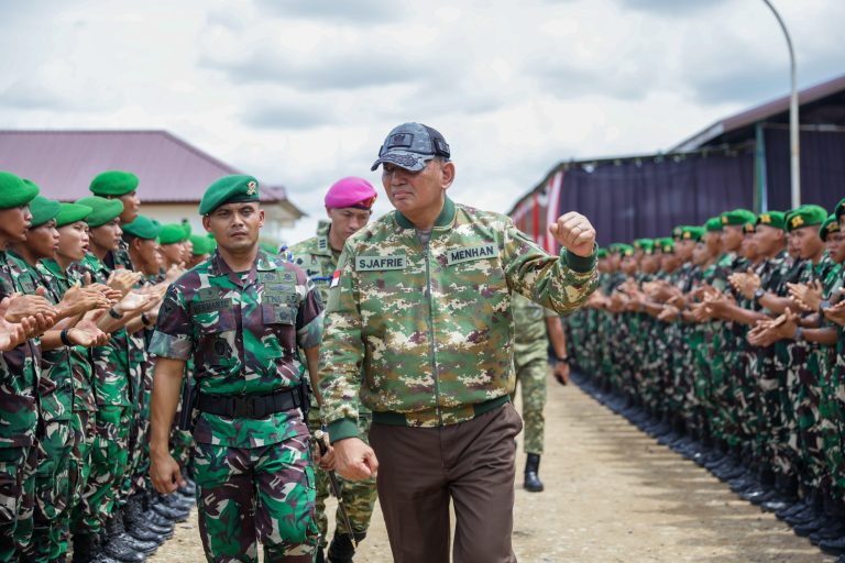 Menhan Tinjau Kesiapan Batalyon Baru di Palembang