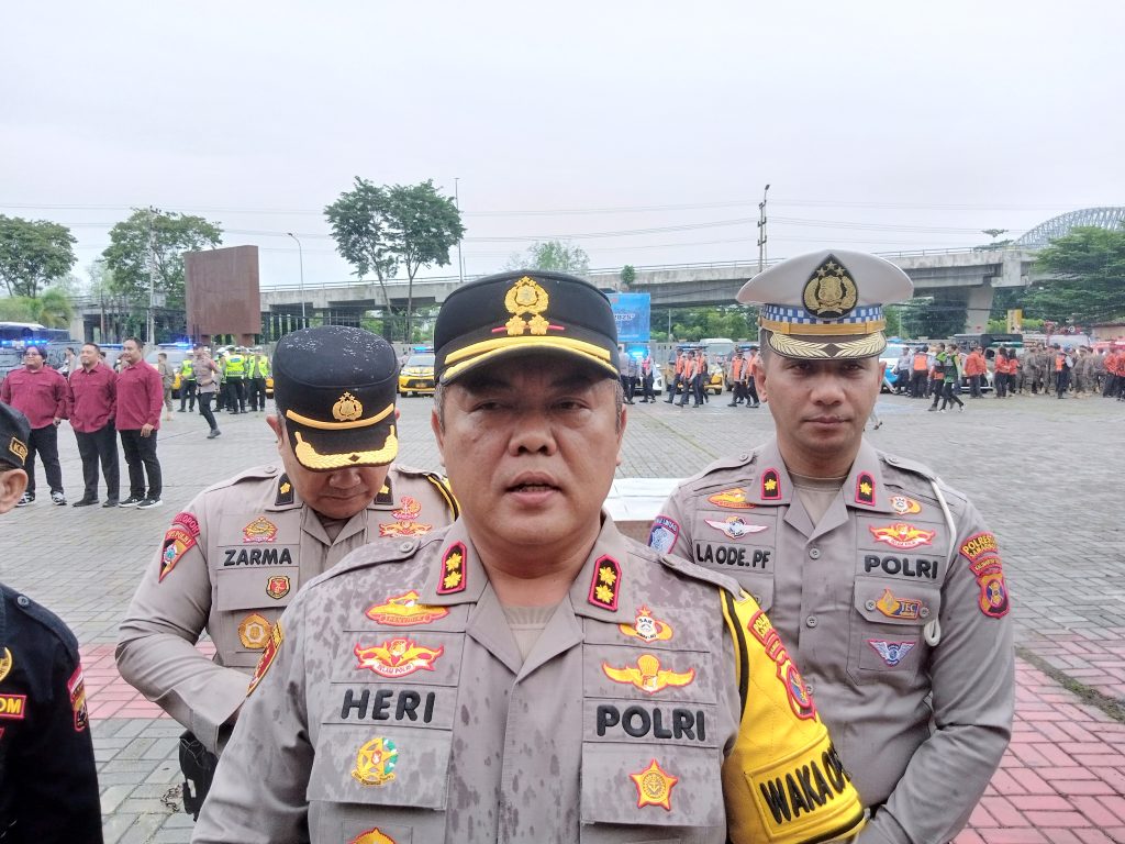 Polresta Samarinda Gelar Apel Operasi Lilin Mahakam 2025