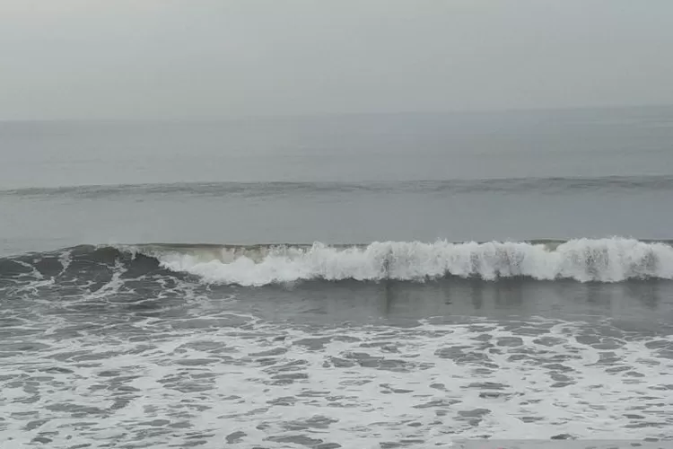 Gelombang Tinggi Hingga 4 Meter Berpotensi Terjang Perairan Bali