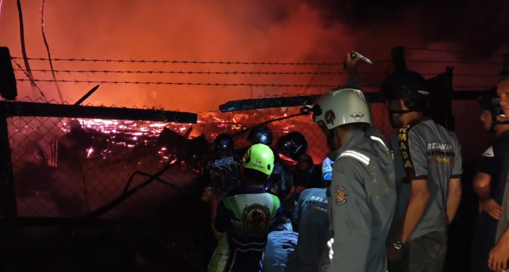 Kebakaran Hanguskan Mess Kosong PT Tirta Mahakam