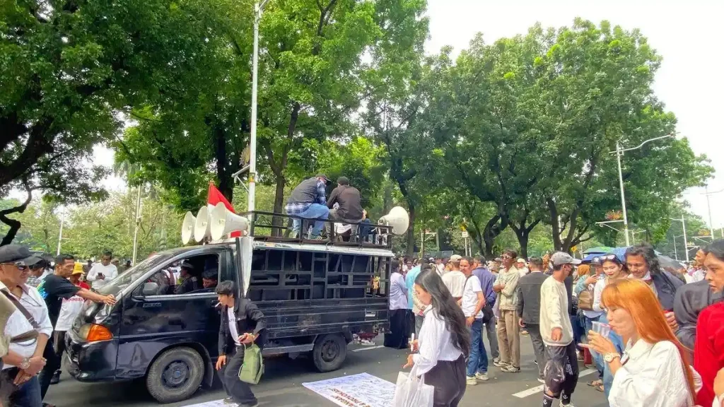 Dua Aksi Demo Digelar di Jakarta Pusat, Polisi Siagakan Ribuan Personel