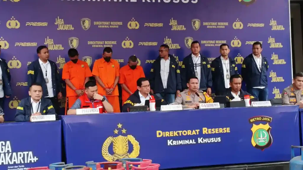 Polda Metro Bongkar Pengoplosan Gas Elpiji, Tiga Tersangka Ditangkap