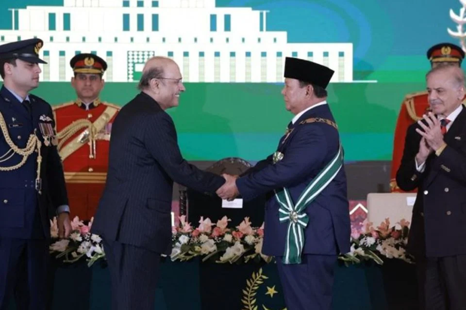 Presiden Prabowo Terima Nishan-e-Pakistan di Islamabad