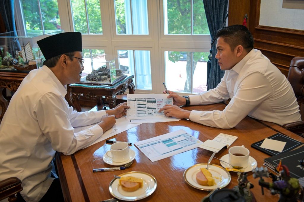 Seskab dan Mensos Bahas Skema Bantuan Tunai bagi Korban Bencana Sumatera