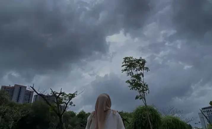 BMKG Ingatkan Potensi Hujan dan Petir di Sejumlah Kota