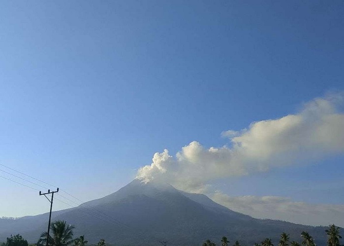 PGA: Asap Kawah Lewotobi Meninggi hingga 700 Meter