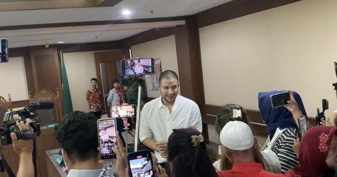 Ammar Zoni Hadir Langsung di Sidang PN Jakpus