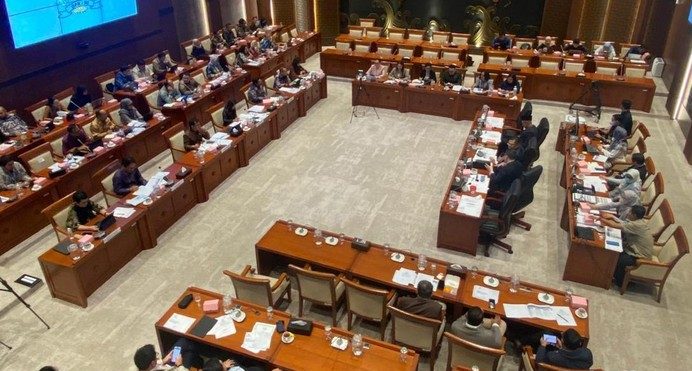 DPR–Menkomdigi Bahas Penataan Kebijakan Digital Hadapi Disinformasi