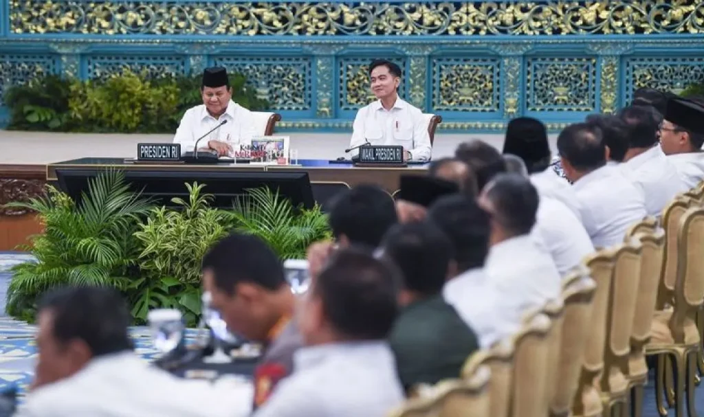Sidang Kabinet, Prabowo Singgung Pihak Luar Tak Suka Indonesia Kuat