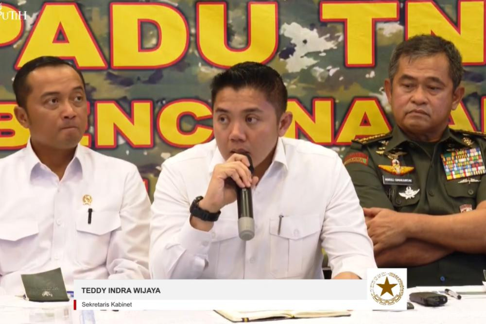 Seskab Tegaskan Pemerintah Bergerak Sejak Awal Bencana Sumatera