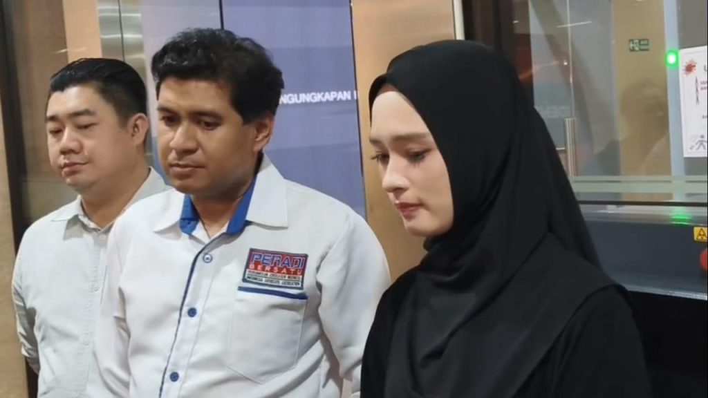 Kasus Illegal Access Naik Penyidikan, Inara Rusli Jalani BAP di Bareskrim