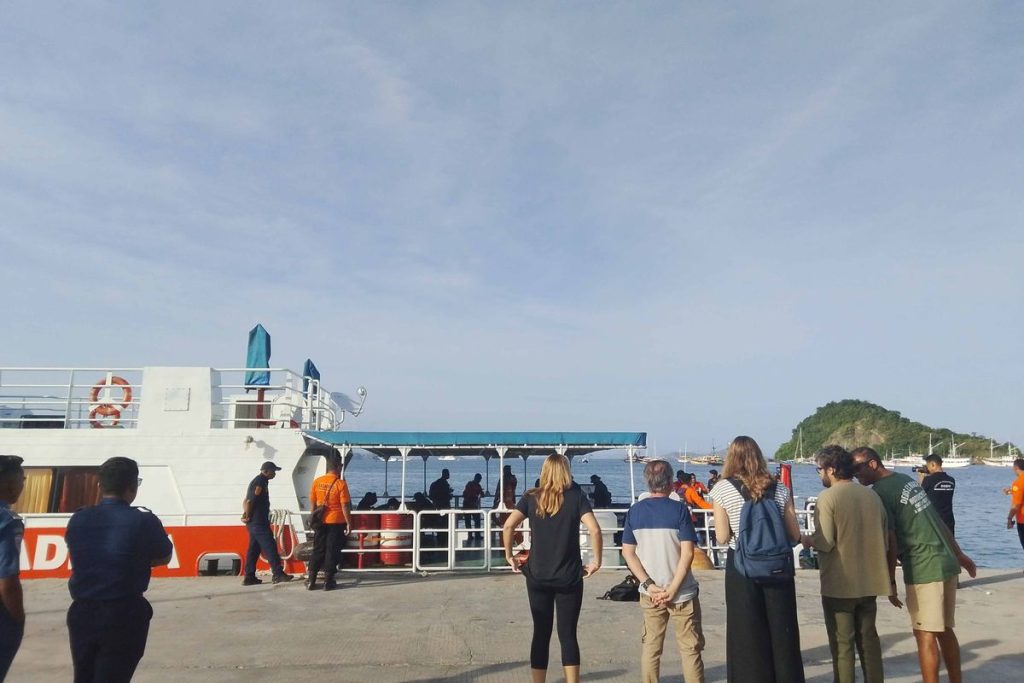 Hari Kedelapan, Pencarian Pelatih Valencia di Perairan Pulau Padar Berlanjut