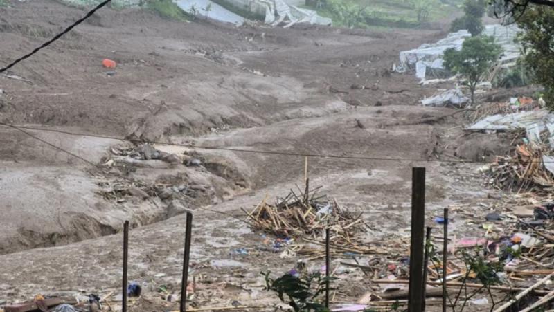 Tim DVI Identifikasi 20 Korban Longsor Cisarua