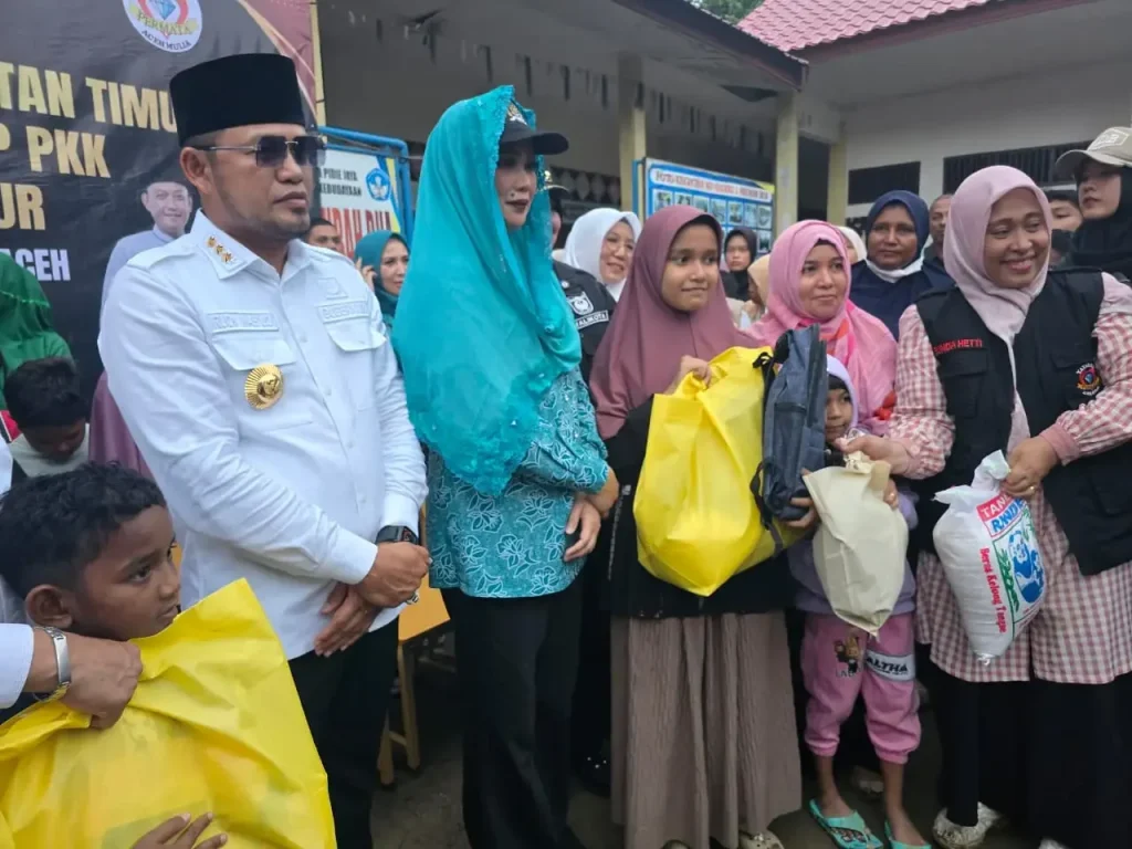 Gubernur Kaltim Kunjungi Korban Banjir Lumpur di Pidie Jaya