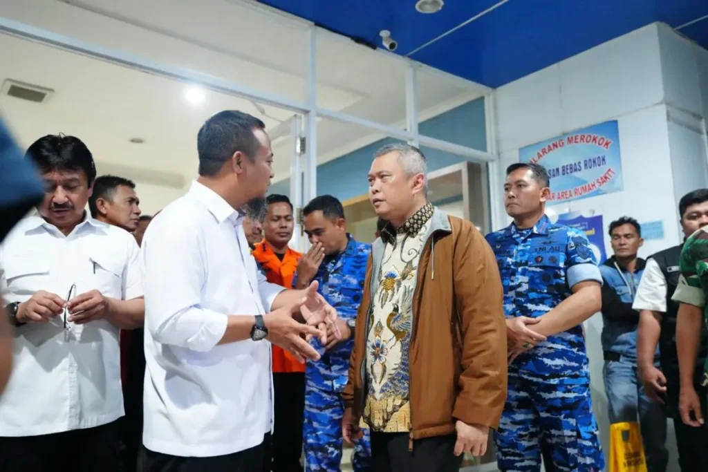 Gubernur, Menhub dan Basarnas Evaluasi Pencarian Korban Pesawat ATR 42-500