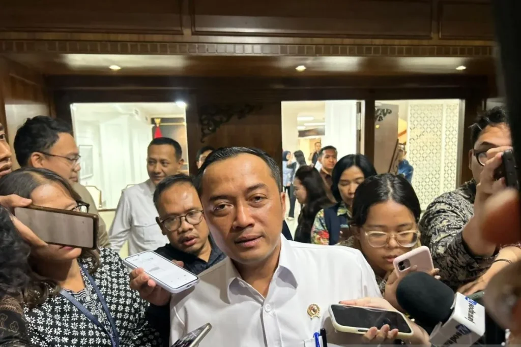 Prasetyo: Thomas Djiwandono Mundur dari Gerindra