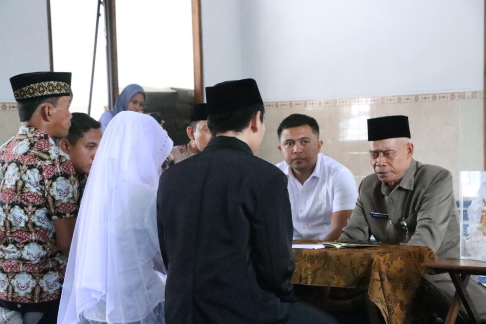 Penuh Haru, Tahanan Menikah di Mapolres Jepara