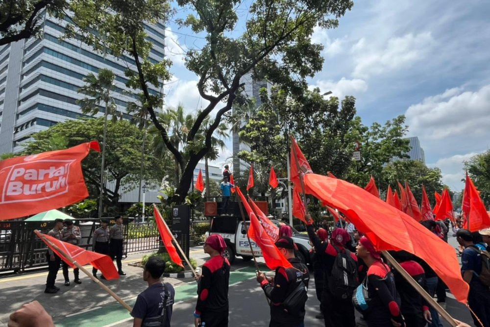 Demo Buruh dan Ojol Hari Ini, Lalu Lintas Senayan–Gambir Berpotensi Macet