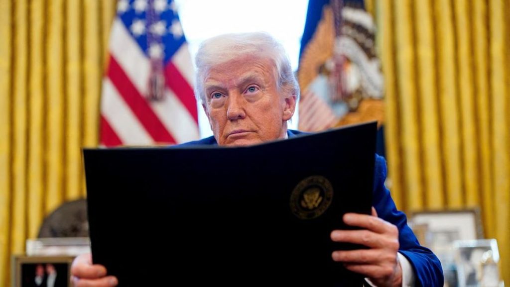 Trump Ingin Anggaran Pertahanan AS Naik 50 Persen