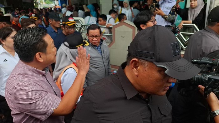 Pramono Tinjau Korban Banjir Cengkareng, Warga Desak Penambahan Pompa Air