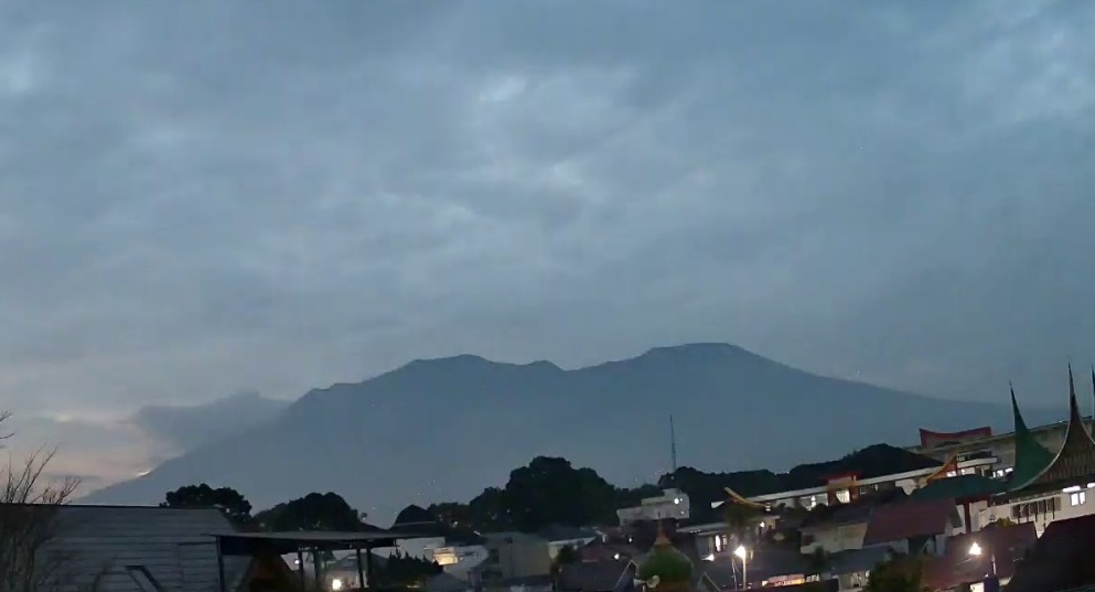 Gunung Marapi Kembali Erupsi, Status Masih Waspada