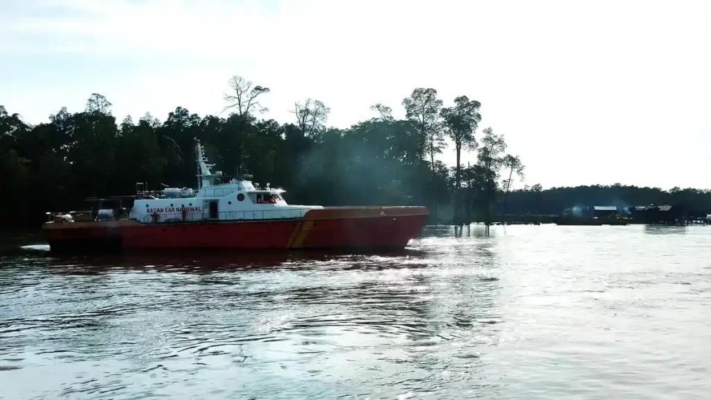 Kapal Ikan KM Putra Siantan Tenggelam di Perairan Timika, 1 Orang Hilang