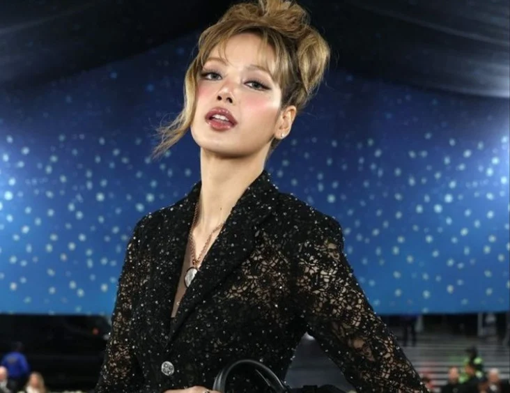 Lisa BLACKPINK Jadi Presenter Golden Globes 2026, Catat Sejarah Baru