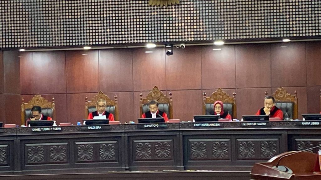 MK Tolak Gugatan Autentikasi Ijazah Capres-Cawapres