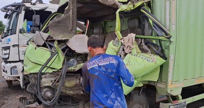 Kecelakaan Maut di Tol Cipularang, Kernet Truk Boks Tewas