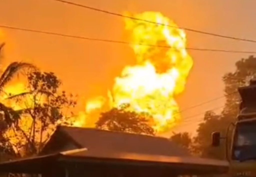 Pipa Gas TGI Meledak di Inhil, Api Menyembur 15 Meter