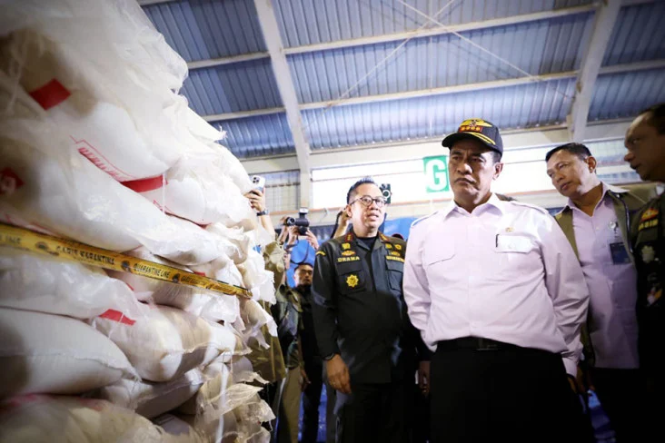 Mentan Sita 1.000 Ton Beras Ilegal di Kepri, Penegakan Hukum Diperketat