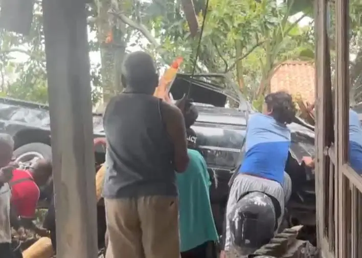 Pikap Wisata Rem Blong di Jalur Kebun Teh Jamus, Tiga Orang Tewas