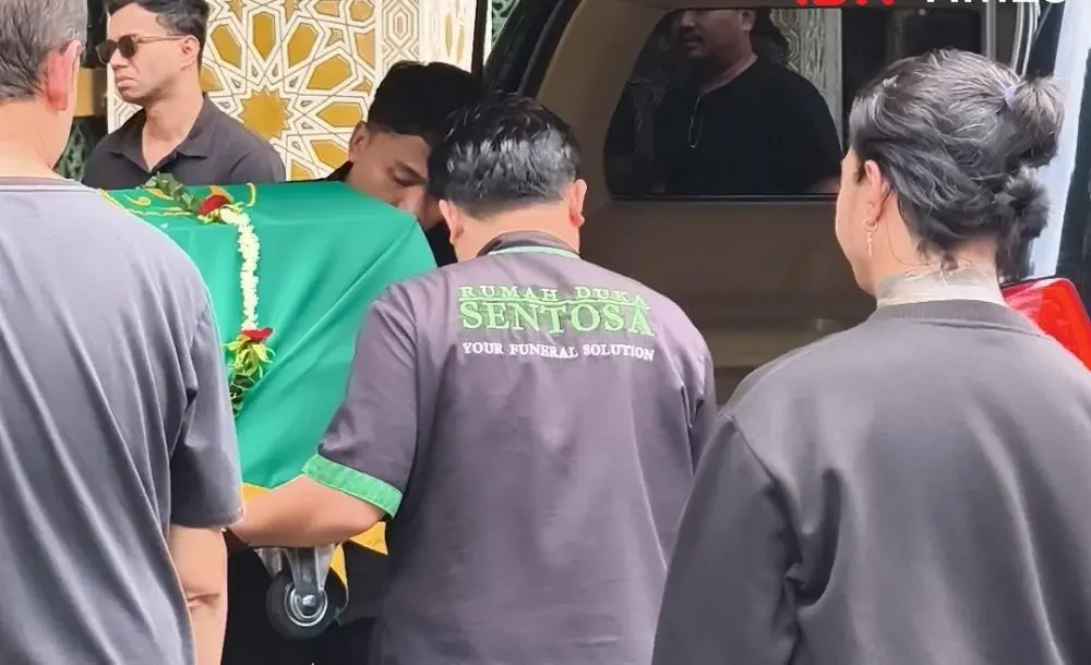 Jenazah Lula Lahfah Dimakamkan di TPU Rawa Terate