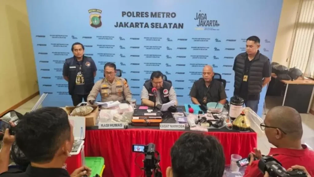 Konten Kreator AW Diciduk Polisi, Rumahnya Jadi Lokasi Produksi Ganja