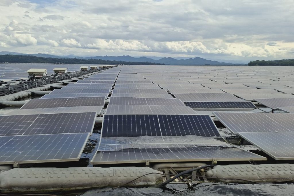 AS Kenakan Tarif Tinggi Panel Surya Indonesia