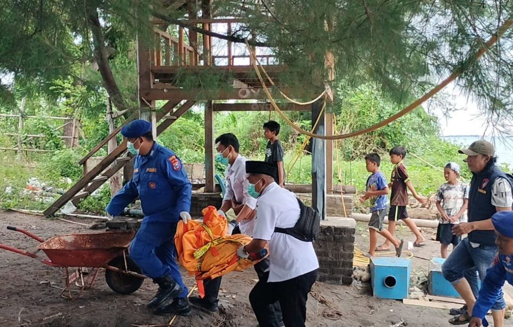Potongan Tubuh Manusia Ditemukan di Pesisir Pantai Bangsring