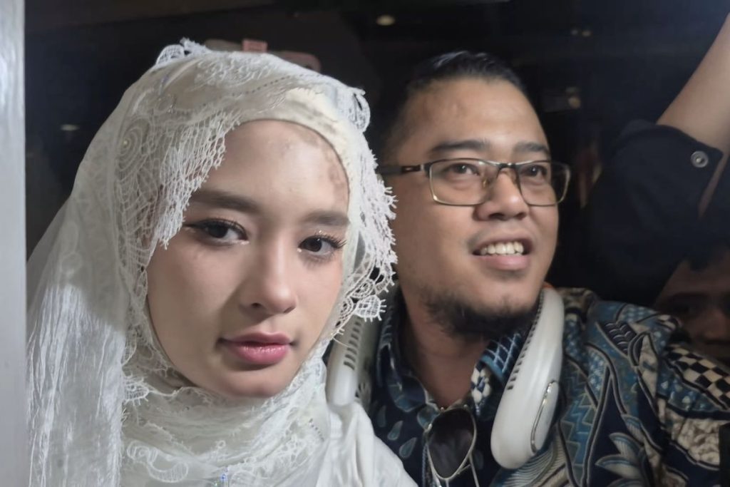 Inara Rusli Enggan Berkomentar Soal Pernikahan Virgoun