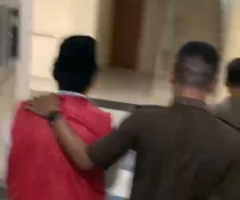 Terdakwa Pencabulan Pesantren Akui Kesalahan di Sidang Pledoi