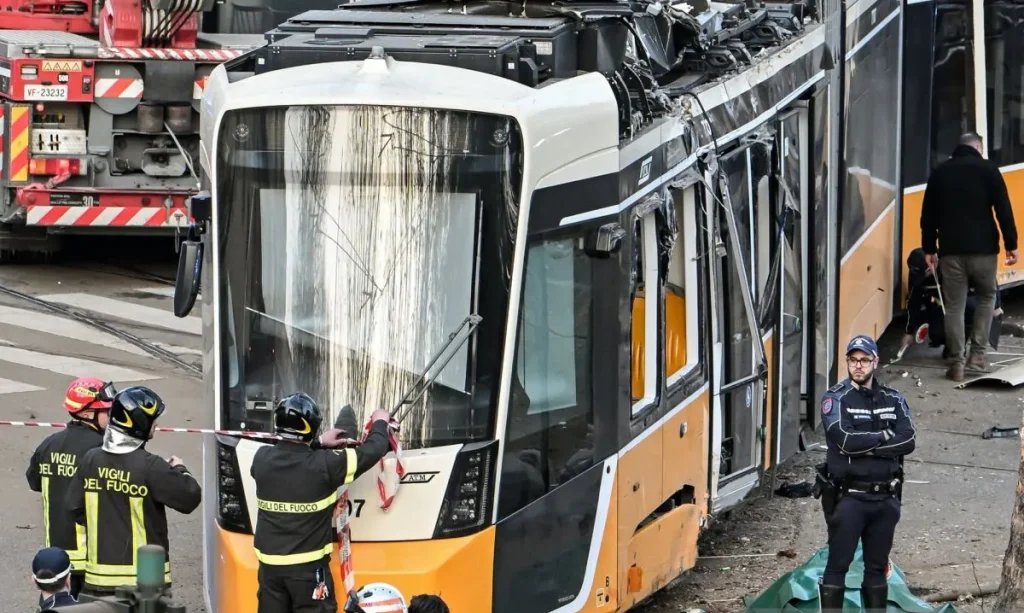 Trem Tergelincir di Milan, Satu Orang Tewas