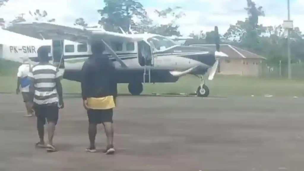 Pesawat Smart Air Ditembaki di Bandara Korowai, Pilot dan Co-Pilot Tewas