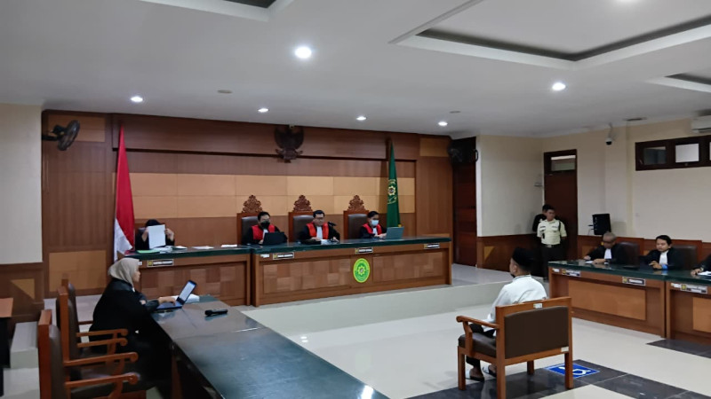 Vonis 15 Tahun Kasus Pelecehan Santri, Ruang Sidang PN Tenggarong Ricuh