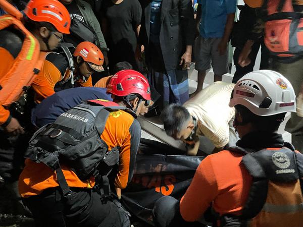 Dua Remaja Tenggelam di Sungai Dukuh Ngambleg Ditemukan Meninggal