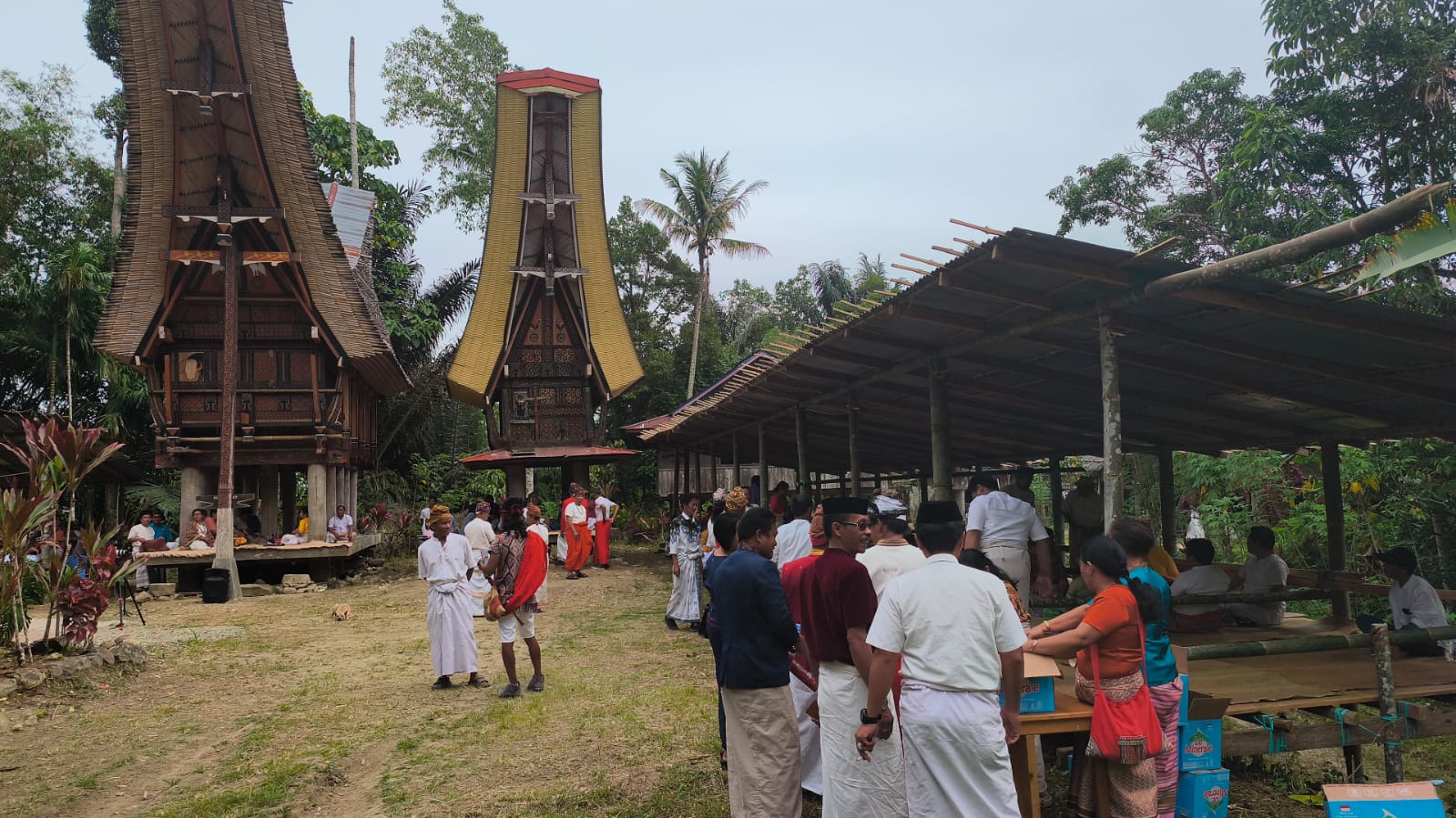 Pandji Jalani Peradilan Adat di Tongkonan Layuk Kaero